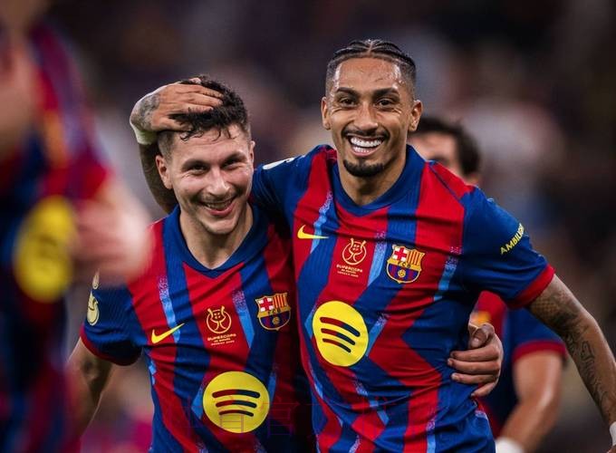 250万捡到宝!巴萨20岁前锋狂飙: 1球2助9.2分 冲击第1冠 250万捡到宝!巴萨20岁前锋狂飙: 1球2助9.2分 冲击第1冠